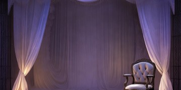 世事无常都在戏里出自哪首歌？